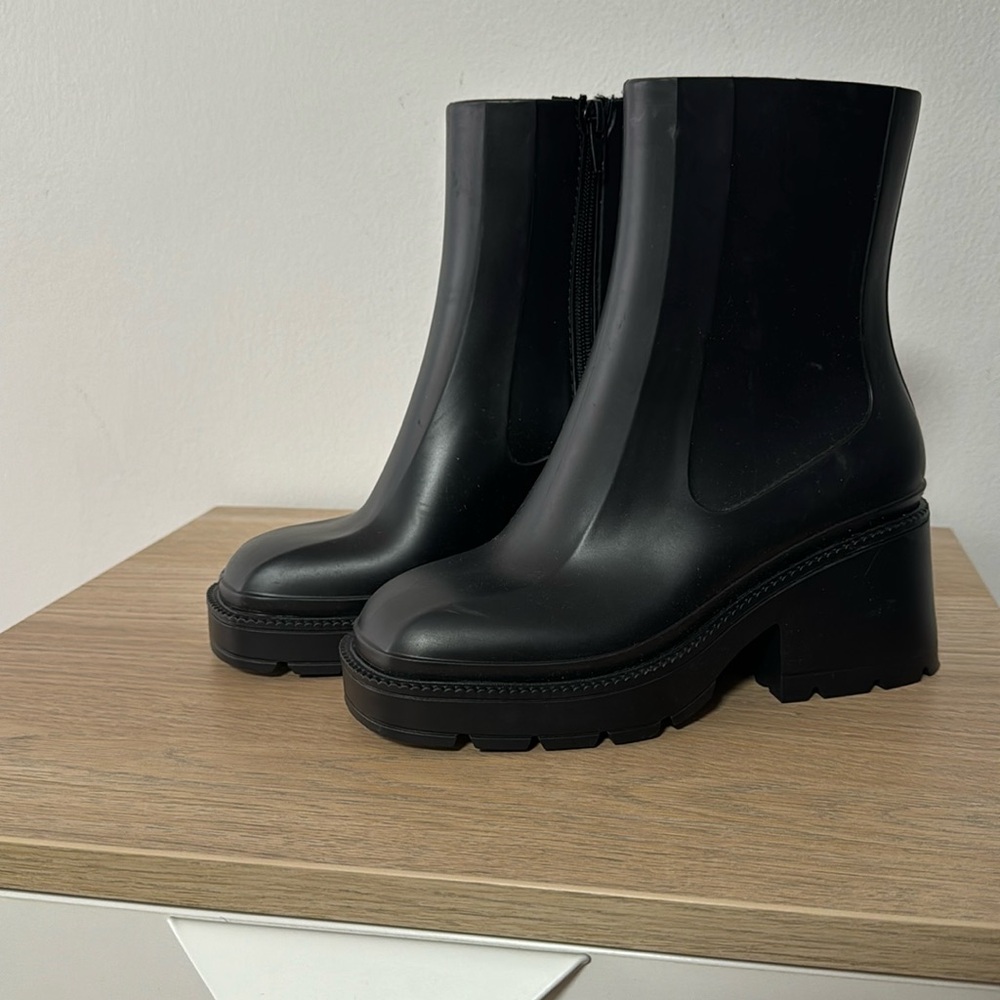 Rain boots